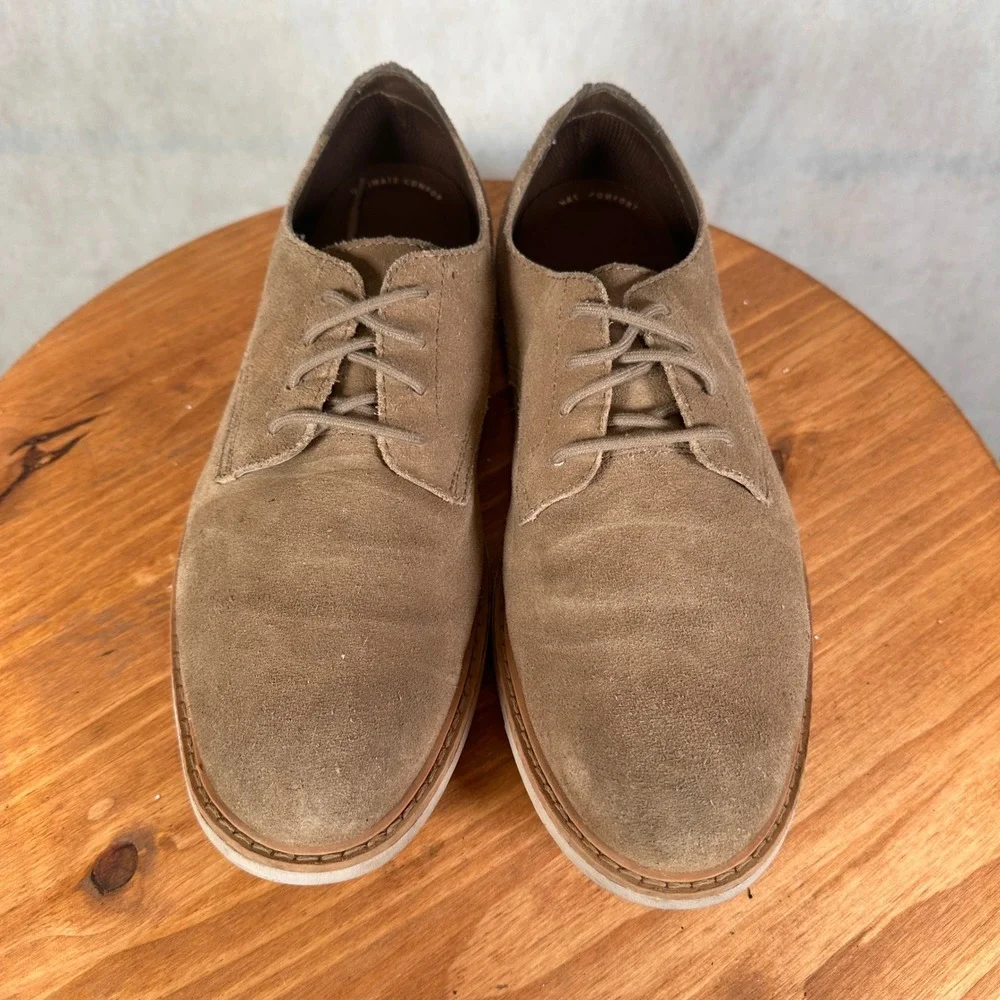 Clarks Suede Derby Shoes Mens 9 Tan Good Ultimate Comfort Lace Up 261496357080